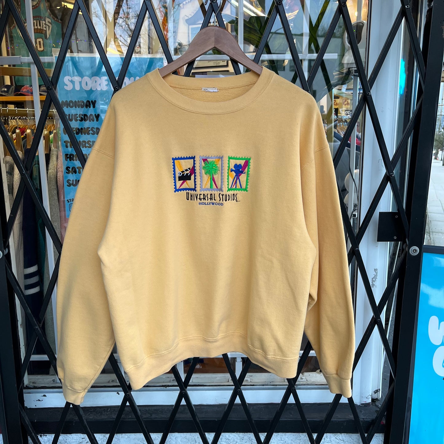 Vintage Universal Studios Crewneck - Size XL