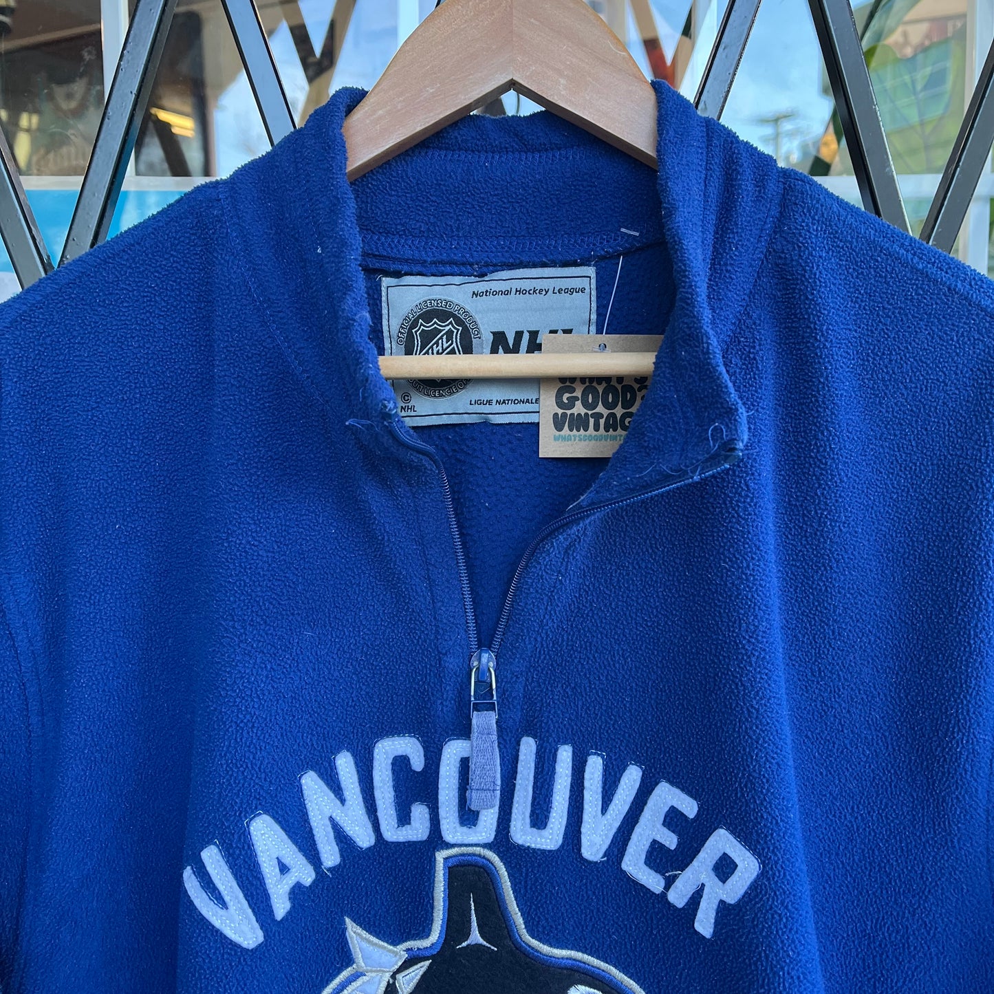 Vancouver Canucks Quarter Zip Sweater - Size XL