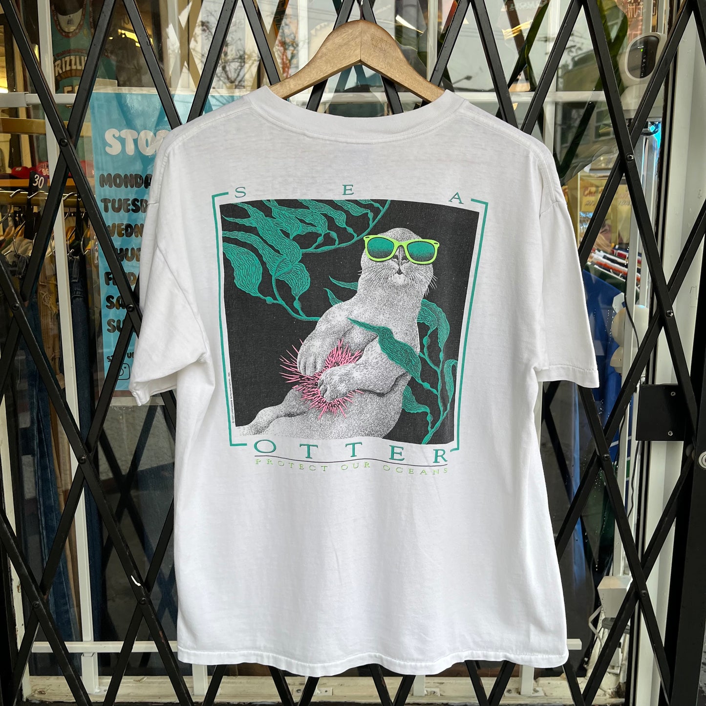 1991 LifeForms Sea Otter Tee - Size L