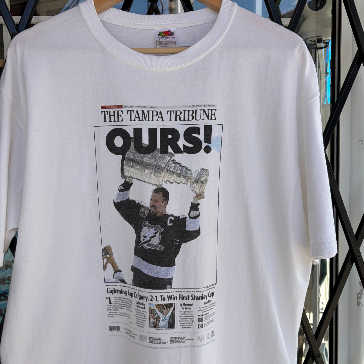 2004 Tampa Bay Lightning Front Page Championship Tee - Size XL
